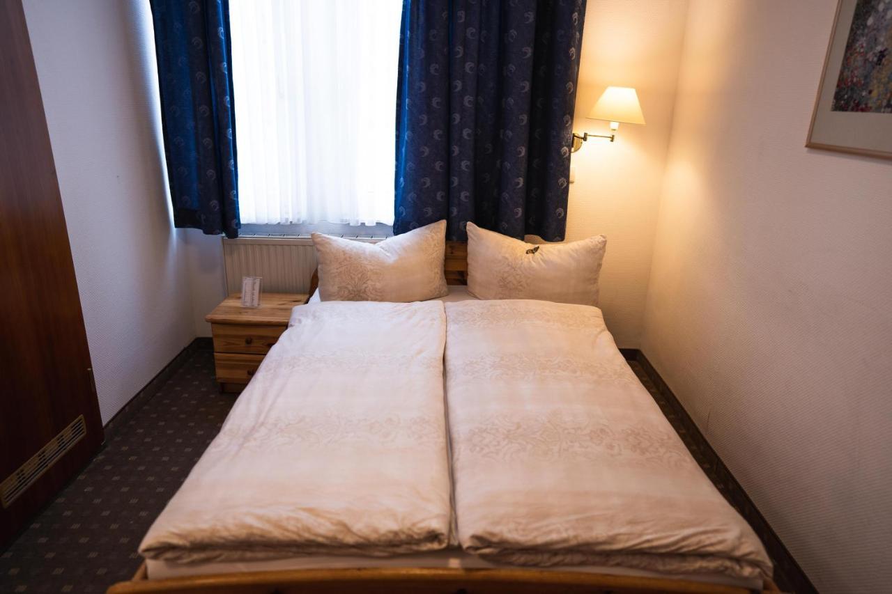 Pension Am Heusteig Stuttgart Extérieur photo