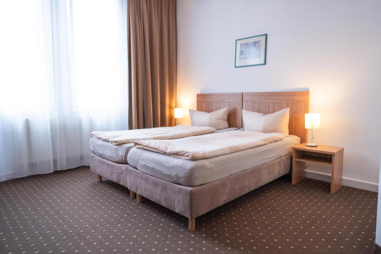 Pension Am Heusteig Stuttgart Extérieur photo